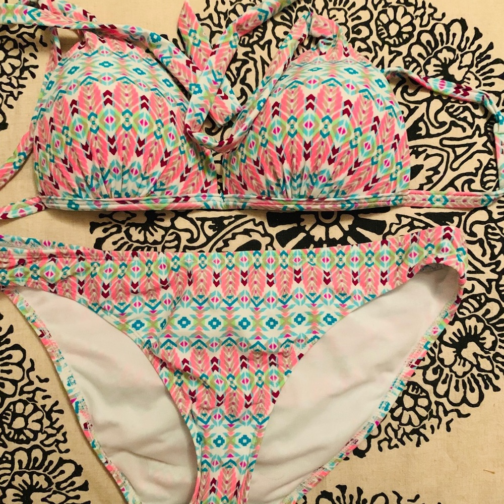 Red camel bikini size large w/ 2 bottoms